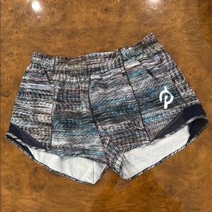 Lululemon Athletica Black and Gray Athletic Shorts with Geometric Pattern